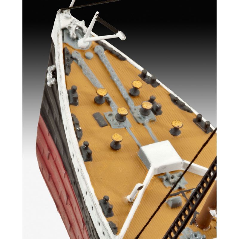
                  
                    REVELL R.M.S. TITANIC 1:700 MODEL KIT
                  
                