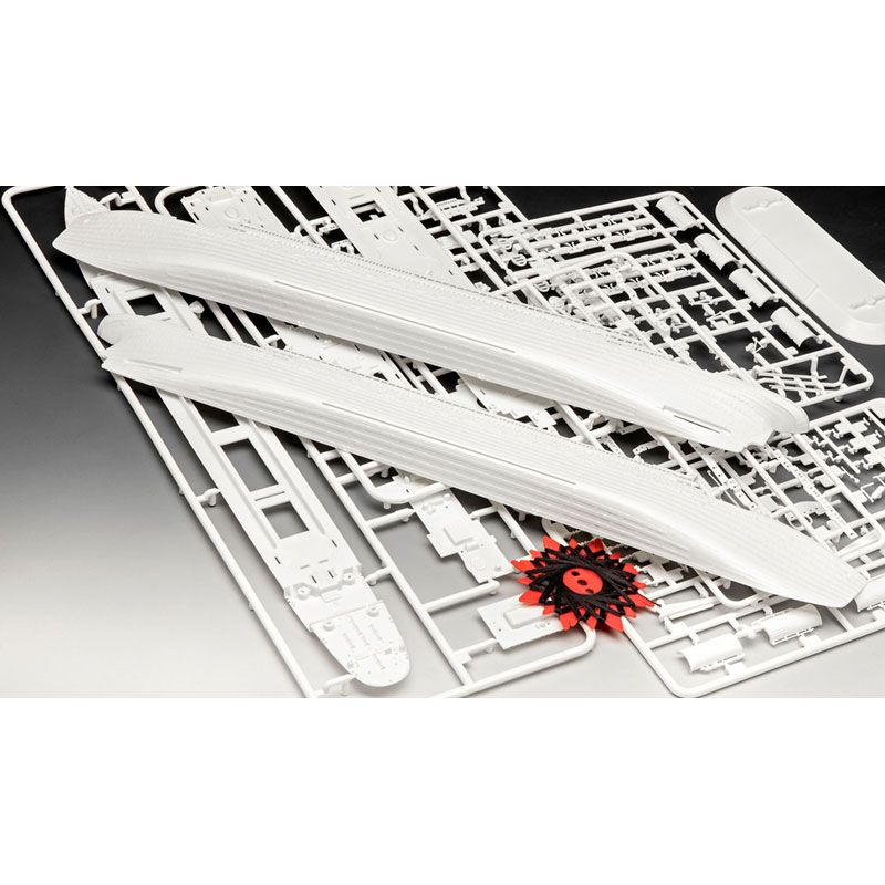 
                  
                    REVELL R.M.S. TITANIC 1:700 MODEL KIT
                  
                