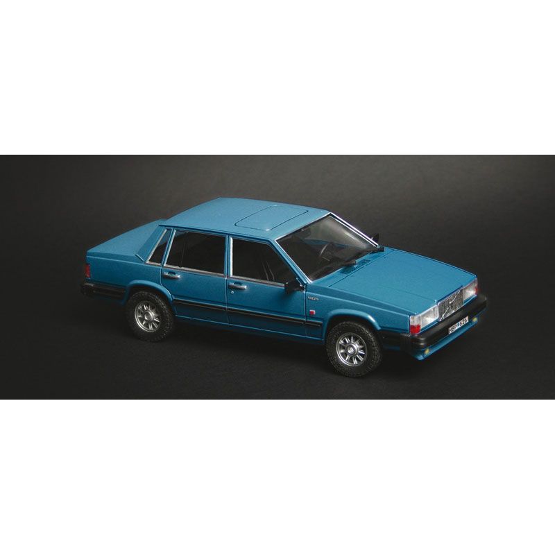 
                  
                    ITALERI VOLVO 760 GLE 1:24 SELF BUILD KIT
                  
                