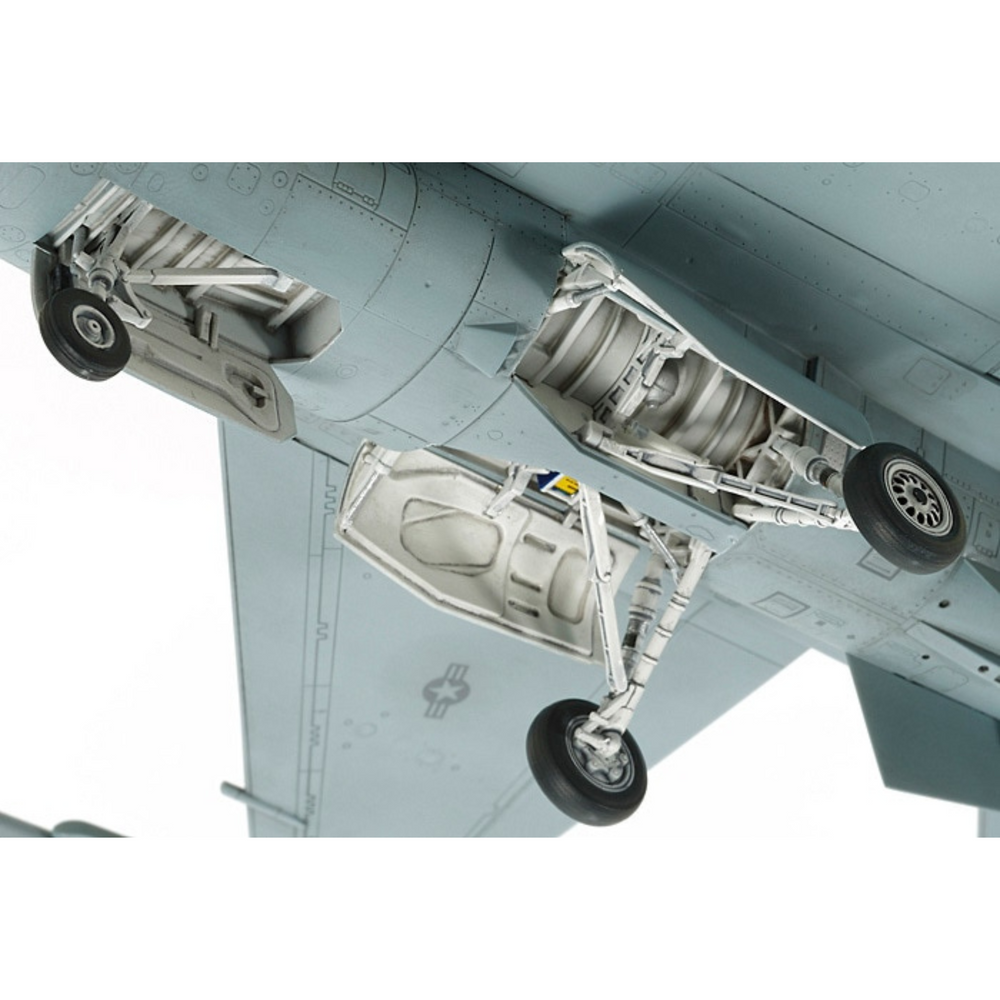 
                  
                    TAMIYA 1/72 SCALE LOCKHEED MARTIN® F-16®CJ [BLOCK50] FIGHTING FALCON® SELF BUILD KIT
                  
                