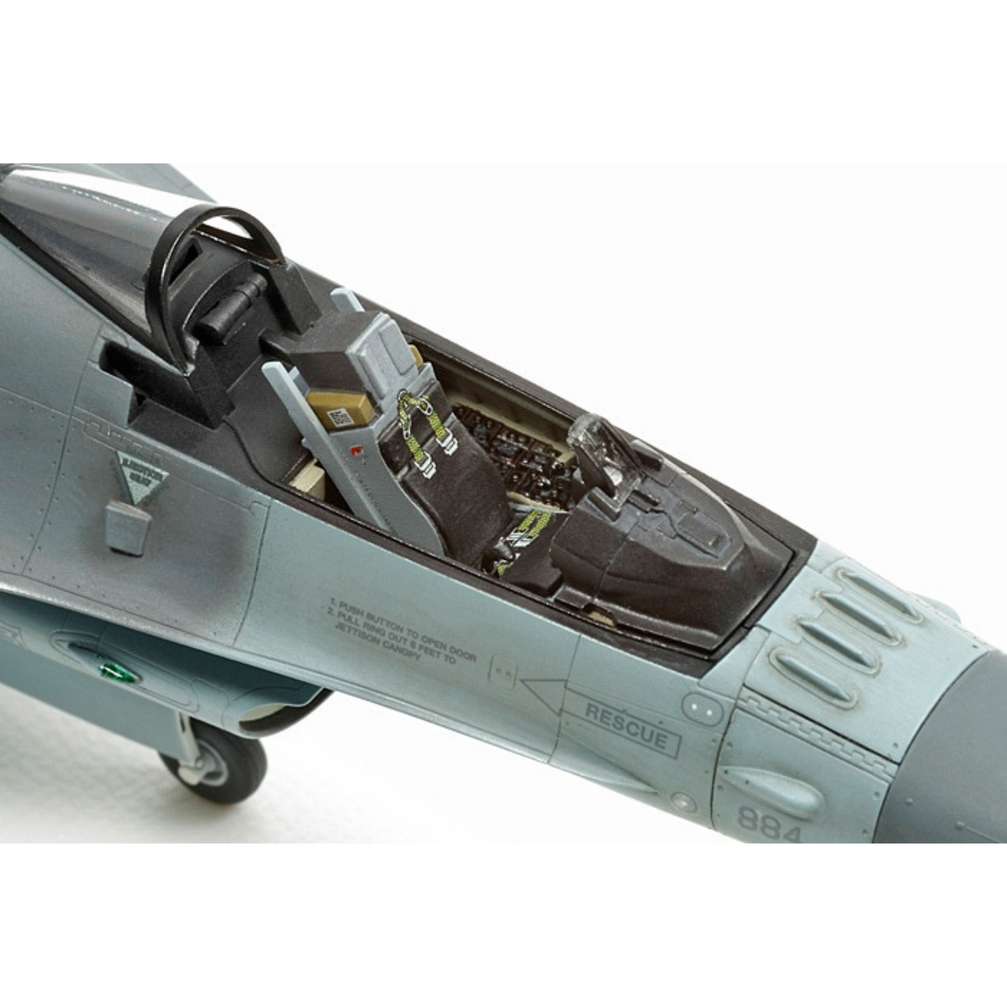 
                  
                    TAMIYA 1/72 SCALE LOCKHEED MARTIN® F-16®CJ [BLOCK50] FIGHTING FALCON® SELF BUILD KIT
                  
                