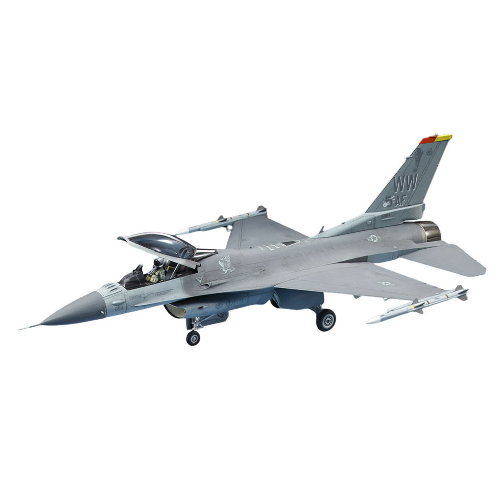 TAMIYA 1/72 SCALE LOCKHEED MARTIN® F-16®CJ [BLOCK50] FIGHTING FALCON® SELF BUILD KIT