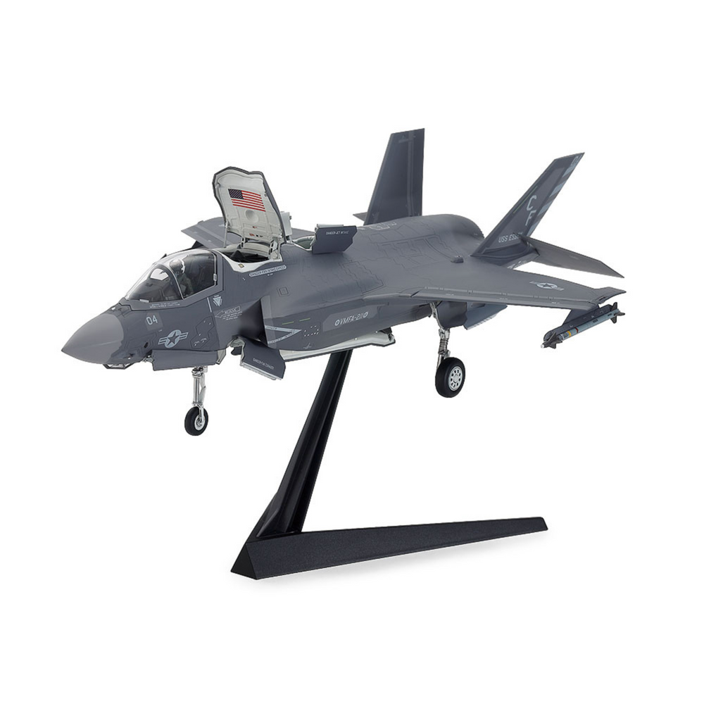 TAMIYA 1/72 LOCKHEED MARTIN® F-35®B LIGHTNING II® SELF BUILD KIT