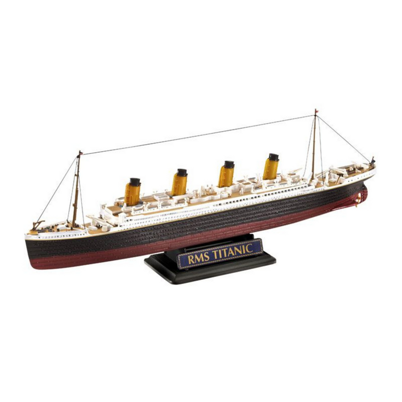 REVELL GIFT SET "TITANIC" 1:700 & 1:1200 MODEL KIT